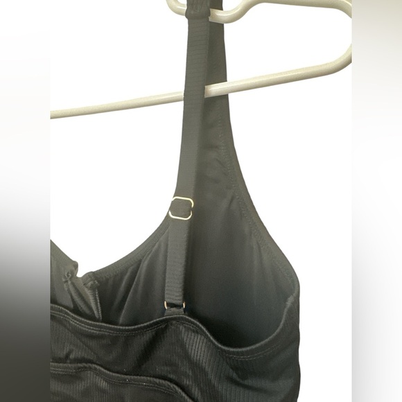 Anne Cole Ribbed Black One-Piece Swimsuit NWT - Picture 3 of 6